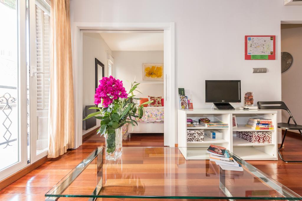 Principe Santa Ana Madrid Centro Apartment Bagian luar foto